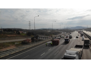 Kuzey Marmara Otoyolunda Ciple Çarpışan Kamyon Devrildi