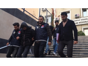 Market Çalışanına Silahlı Dehşeti Yaşatan Zanlılar Yakalandı