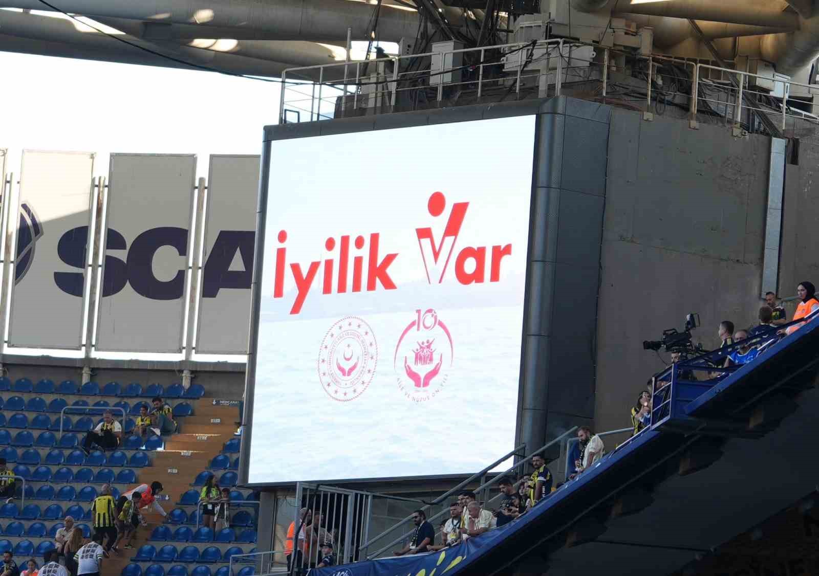 fenerbahce-besiktas-derbisinde-iyilik-var-mesaji