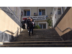 4 Evden 50 Bin Tl’lik Hırsızlık Yapan Şahıslar Suçüstünde Yakalandı