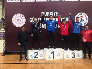 Yıldızlardan İki Madalya