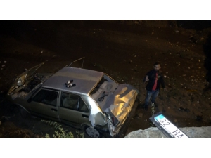 Su Kanalına Uçan Otomobili Bıraktı, Kaybolan Altınlarını Aradı