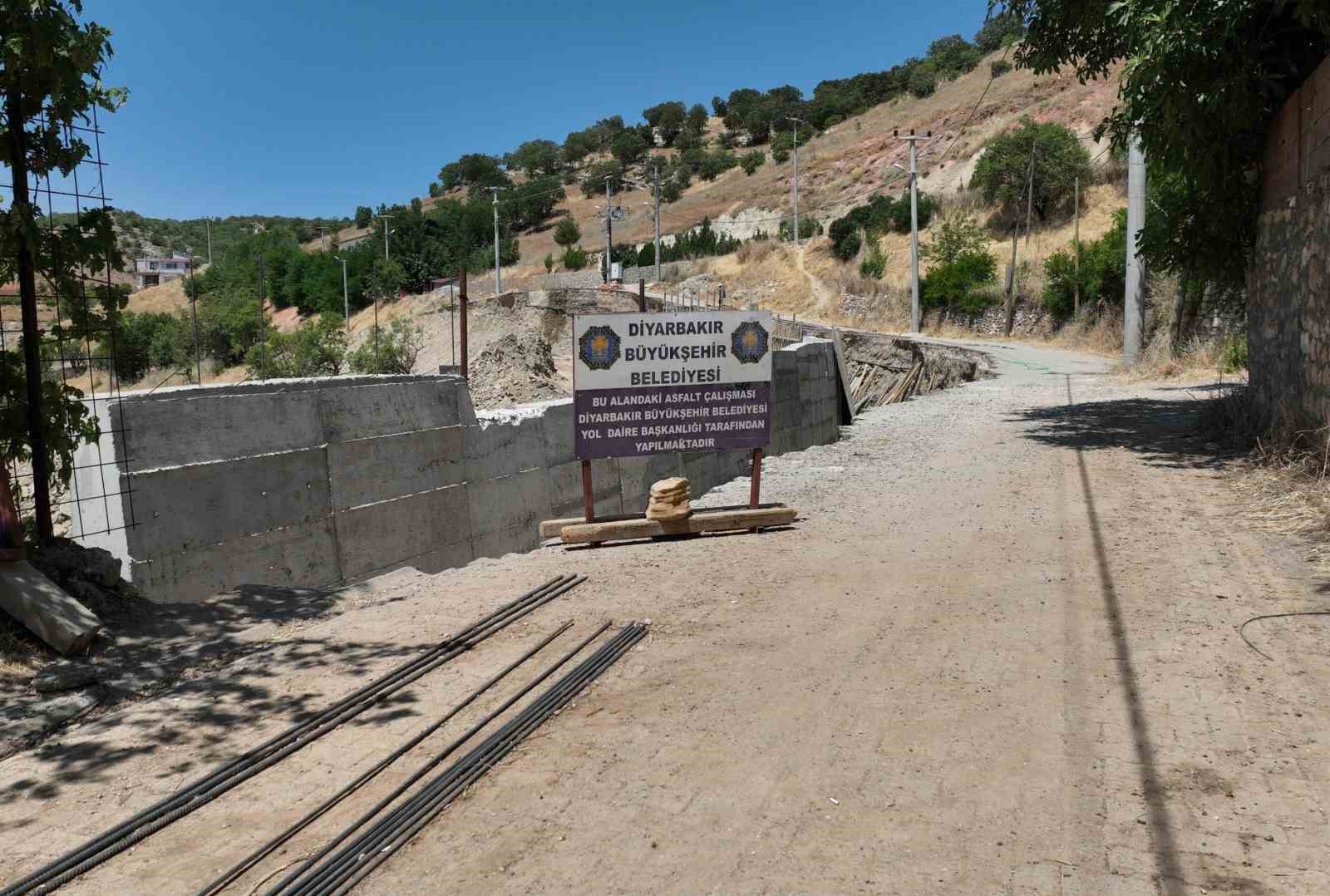 diyarbakir-kirsalinda-yollar-yenileniyor