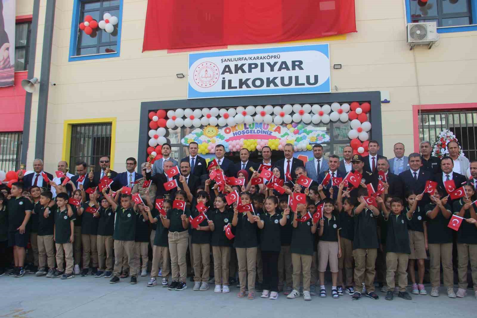 sanliurfa-da-700-bin-ogrenci-ders-basi-yapti