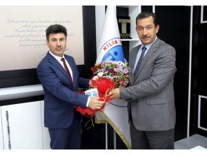 Türk Eğitim-sen’den Rektör Karacoşkun’a Öğretmenler Günü Kutlaması