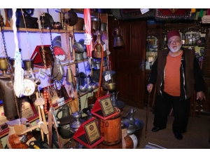 Gecesini Gündüzüne Kattı 50 Yılda Binlerce Eser Topladı, Evini Müzeye Çevirdi