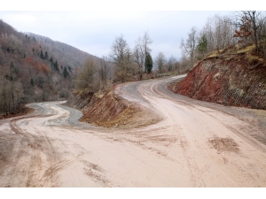 Pamukova’da Yollar Genişliyor