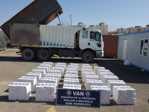 Van’da 163 Bin Paket Kaçak Sigara Ele Geçirildi