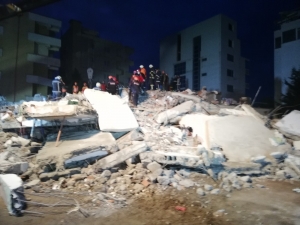 Arnavutluk’ta Ölü Sayısı 30’u Aştı