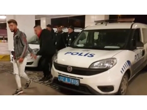 Cezayirli Mülteciyi Gasp Eden 3 Kişi Yakalandı