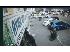 Bir Şey Bulamayınca Semaveri Çaldı