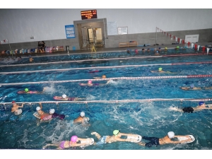 Çankayalı Çocuklar Kulaç Atmaya Başladı