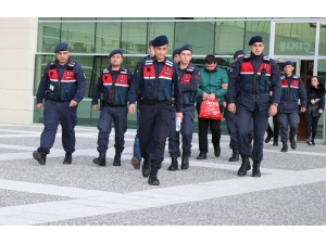 250 Kilometre Takip Ettikleri İş Adamının 98 Bin Eurosunu Çaldılar