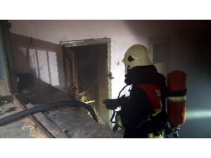 Kayseri’de Kömürlük Yangını