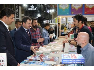 Baydilli Kitap Fuarını Ziyaret Etti