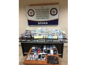 Kaçak Aksesuarlara El Konuldu