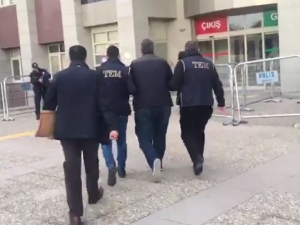 Gülen’in İç Çamaşırını Hediye Ettiği Fetö’nün İngiltere Mütevelli Heyet Sorumlusu Yakalandı