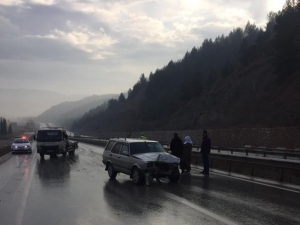 Sürücü Kursu Aracına Arkadan Çarptı: 2 Yaralı