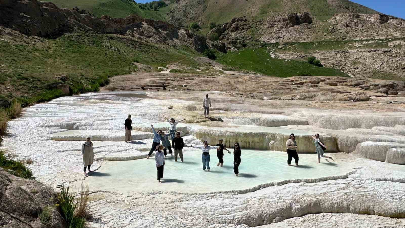 van-in-tarihi-ve-dogal-guzelliklerine-yogun-ilgi