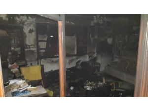 Yangında Ev Küle Oldu