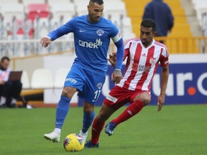 Süper Lig: D.g. Sivasspor: 2 - Kasımpaşa: 0 (İlk Yarı)