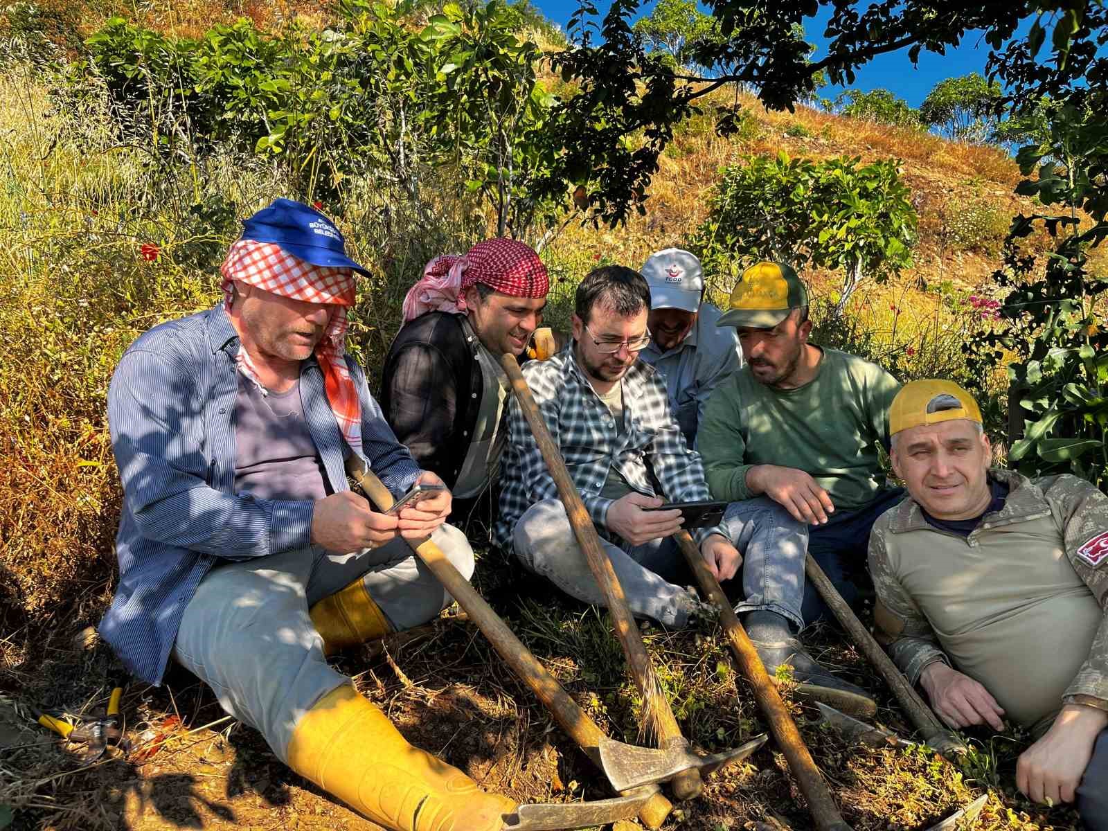 tarlada-mesaiye-milli-mac-arasi