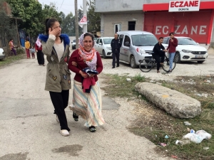 Minik Kızının Hiç Giymediği Kıyafetini Cesedinin Üzerine Örttü