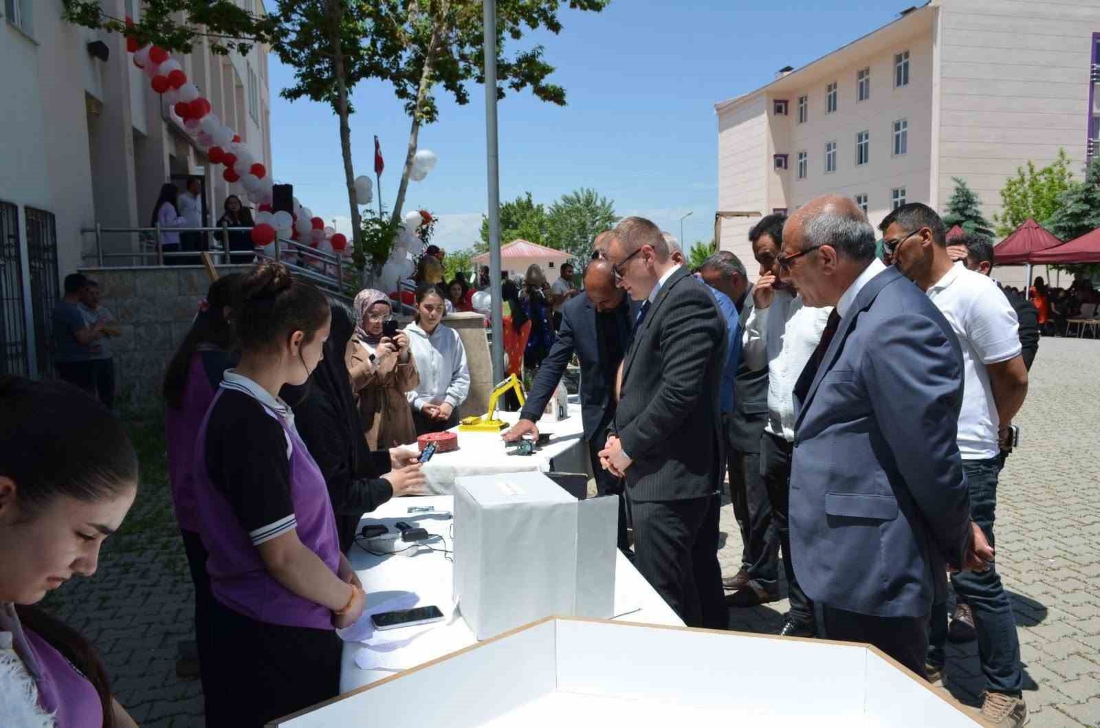 bulanik-ta-yil-sonu-etkinligi-buyuk-ilgi-gordu