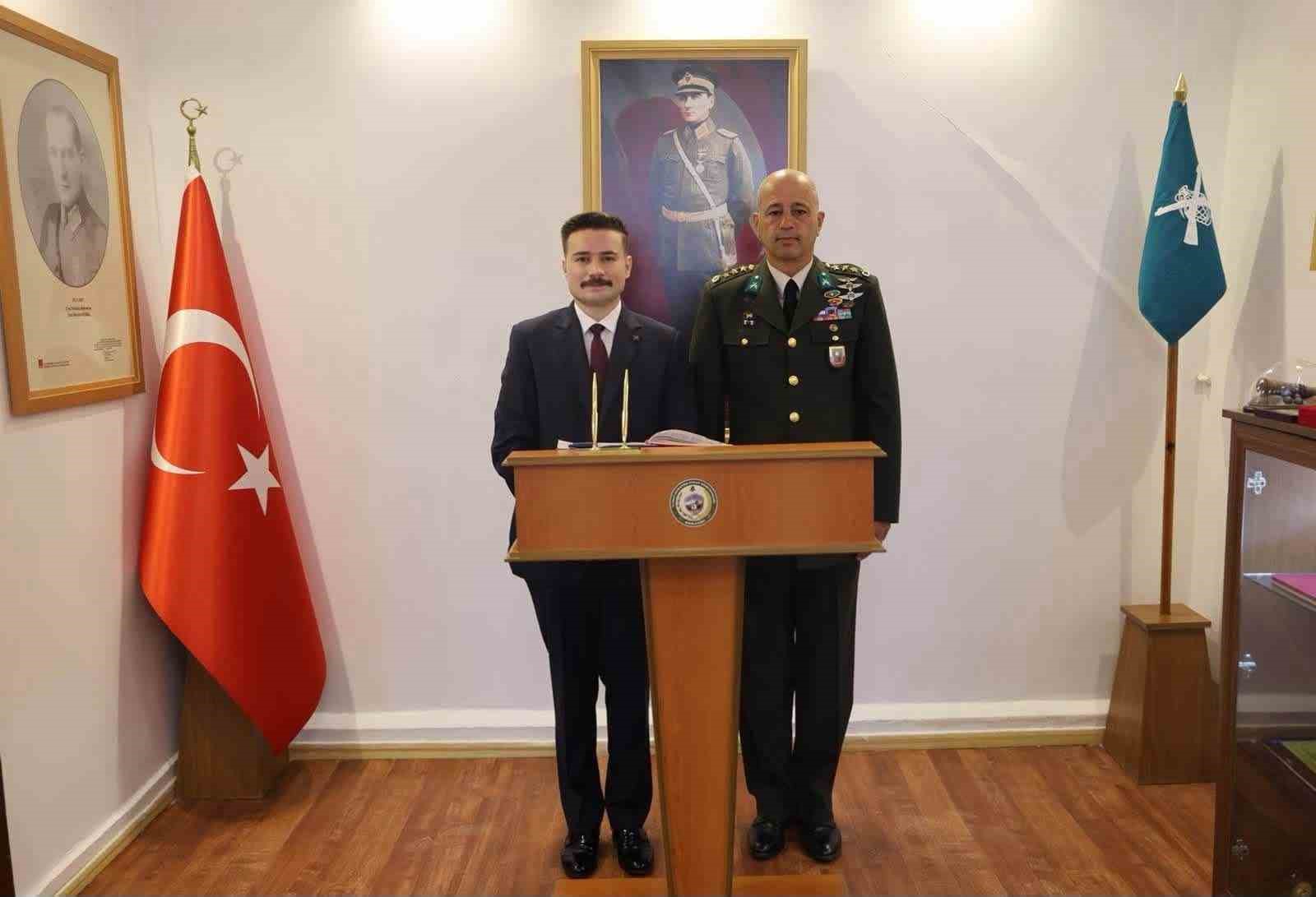 kaymakam-acar-dan-5-komando-tugay-komutanligina-ziyaret