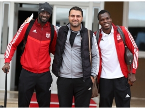 Lider Sivasspor, Kupa Maçı İçin İstanbul’a Gitti