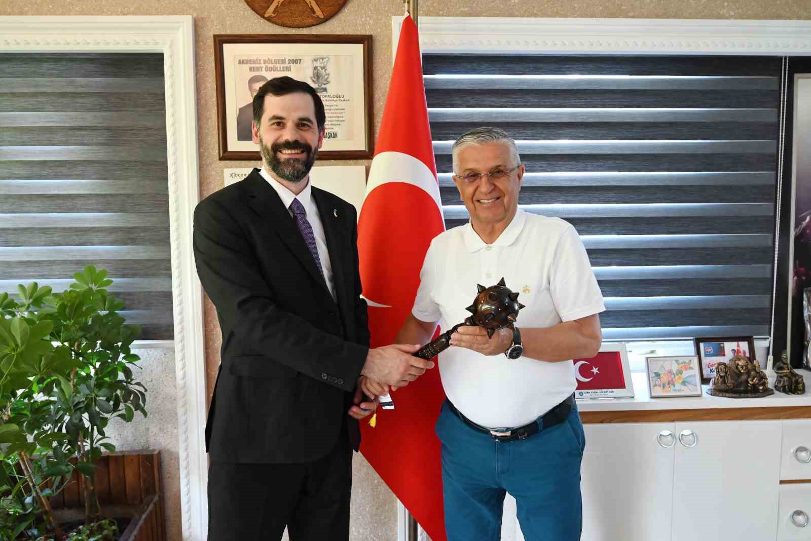 ukraynali-cocuklar-kemer-de-agirlanacak