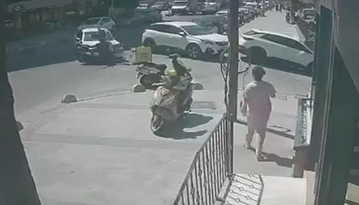 kucukcekmece-de-motosiklet-ile-otomobil-carpisti-1-kisi-yaralandi