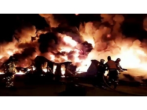 Rusya’da 12 Bin Metrekarelik Depoda Yangın