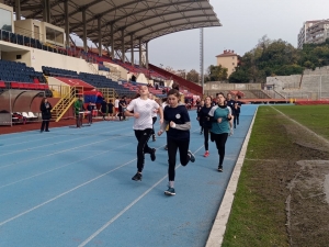 Madenciler İçin Koştular