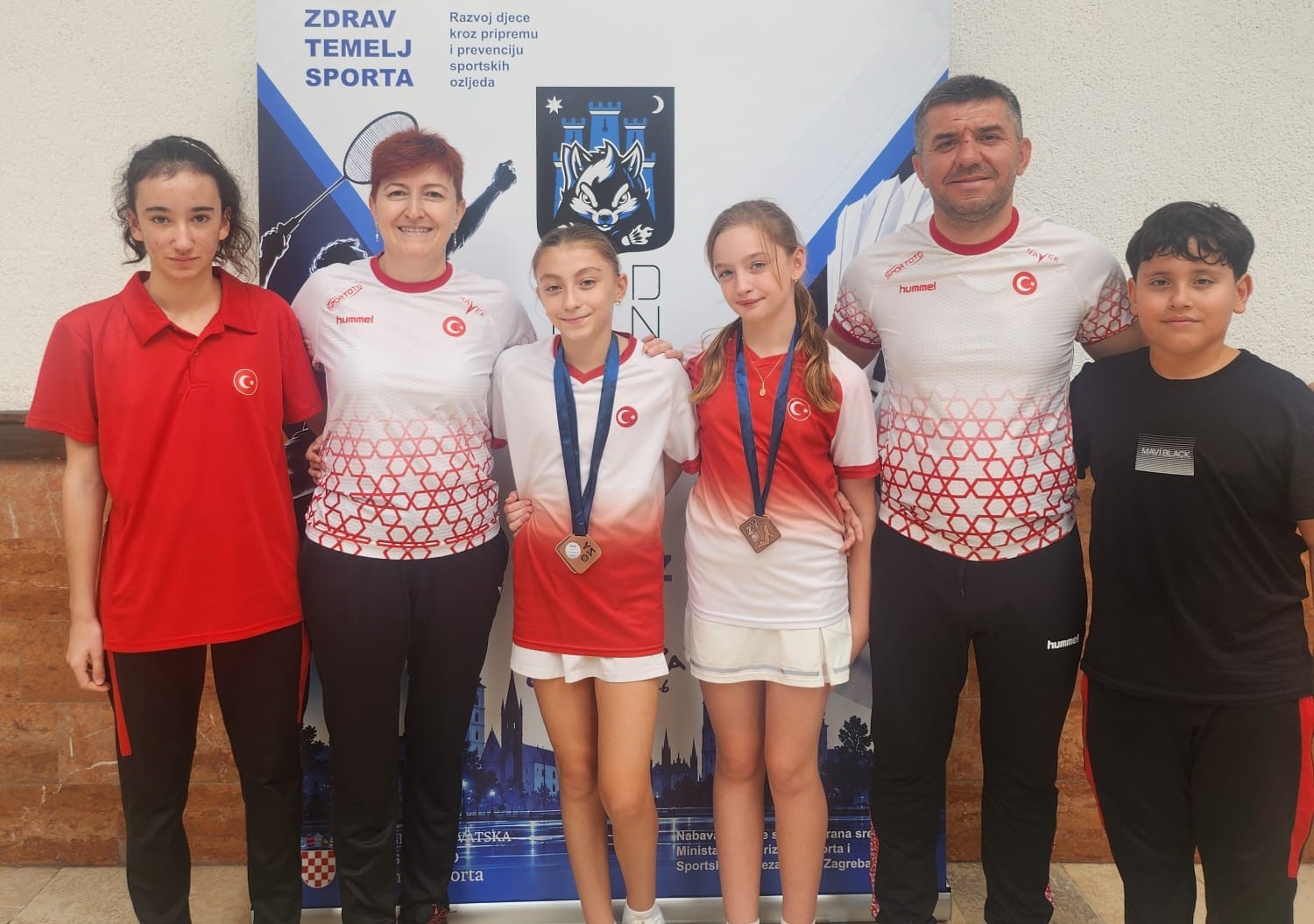 manisali-badmintonculardan-hirvatistan-da-cifte-bronz