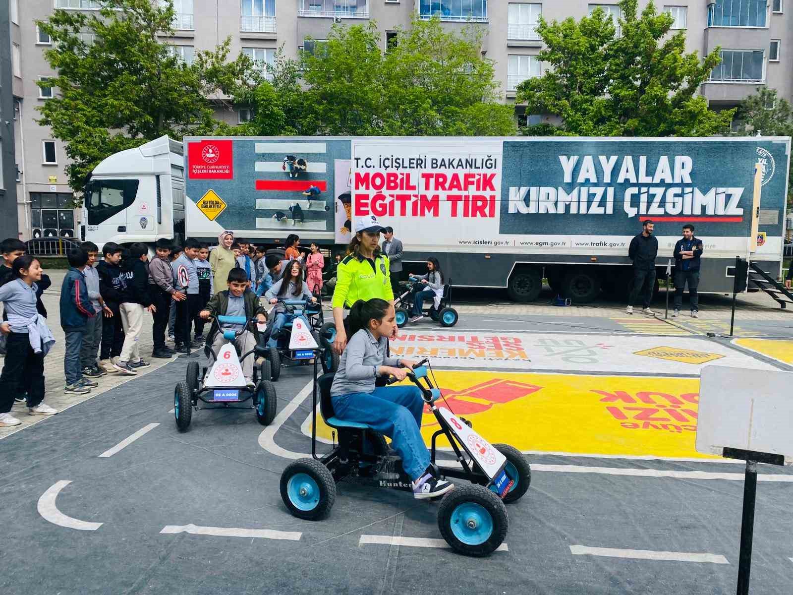 oltu-da-ogrencilere-trafik-egitimi