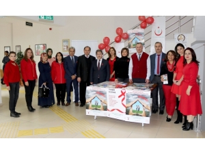 1 Aralık ‘Dünya Aids Günü’nde Farkındalık Standı Açıldı