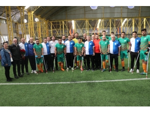 Engelliler Günü’nde Dostluk Maçı