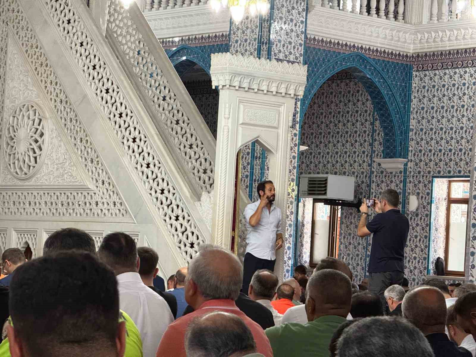 igdir-da-cuma-hutbesi-isaret-diliyle-de-anlatildi