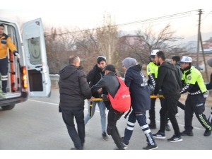 Bariyerlere Çarpan Motosiklet Sürücüsü Yaşamını Yitirdi