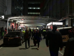 Kavgaya Müdahale Eden Polis Ağır Yaralandı