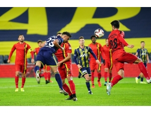 Ziraat Türkiye Kupası: Fenerbahçe: 2 - İstanbulspor: 0 (İlk Yarı)