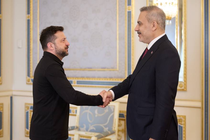 zelenskiy-den-barisin-saglanmasina-yonelik-cabalari-nedeniyle-bakan-fidan-a-tesekkur