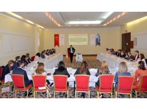 Sağlıkçılar Halk Sağlığı Eğitimi İçin Eskişehir’de Buluştu.