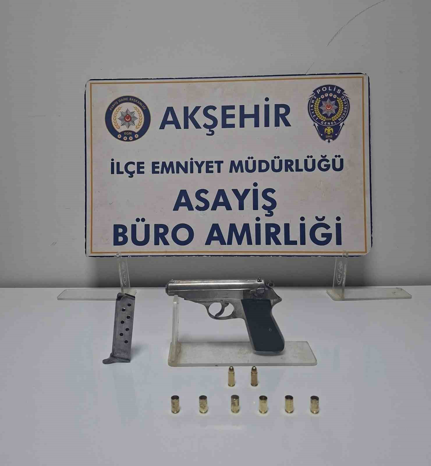 polis-dugunu-izledi-havaya-ates-eden-sahsi-sucustu-yakaladi
