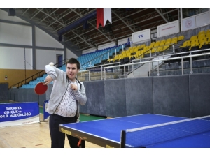 Masa Tenisi Şenliği’nde Raketler Konuştu