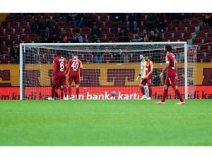 Ziraat Türkiye Kupası: Galatasaray: 0 - Tuzlaspor: 2 (Maç Sonucu)