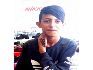 Arkadaşı Tarafından Bıçaklanan Genç Öldü