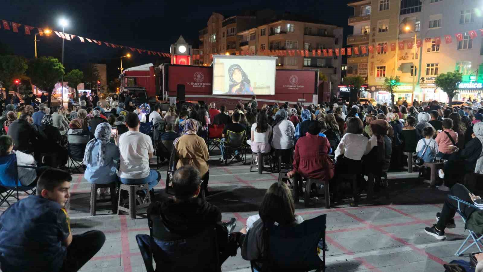 gezen-sinema-tiri-karamanlilarla-bulustu