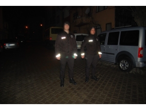 Balkonda Yakalandılar